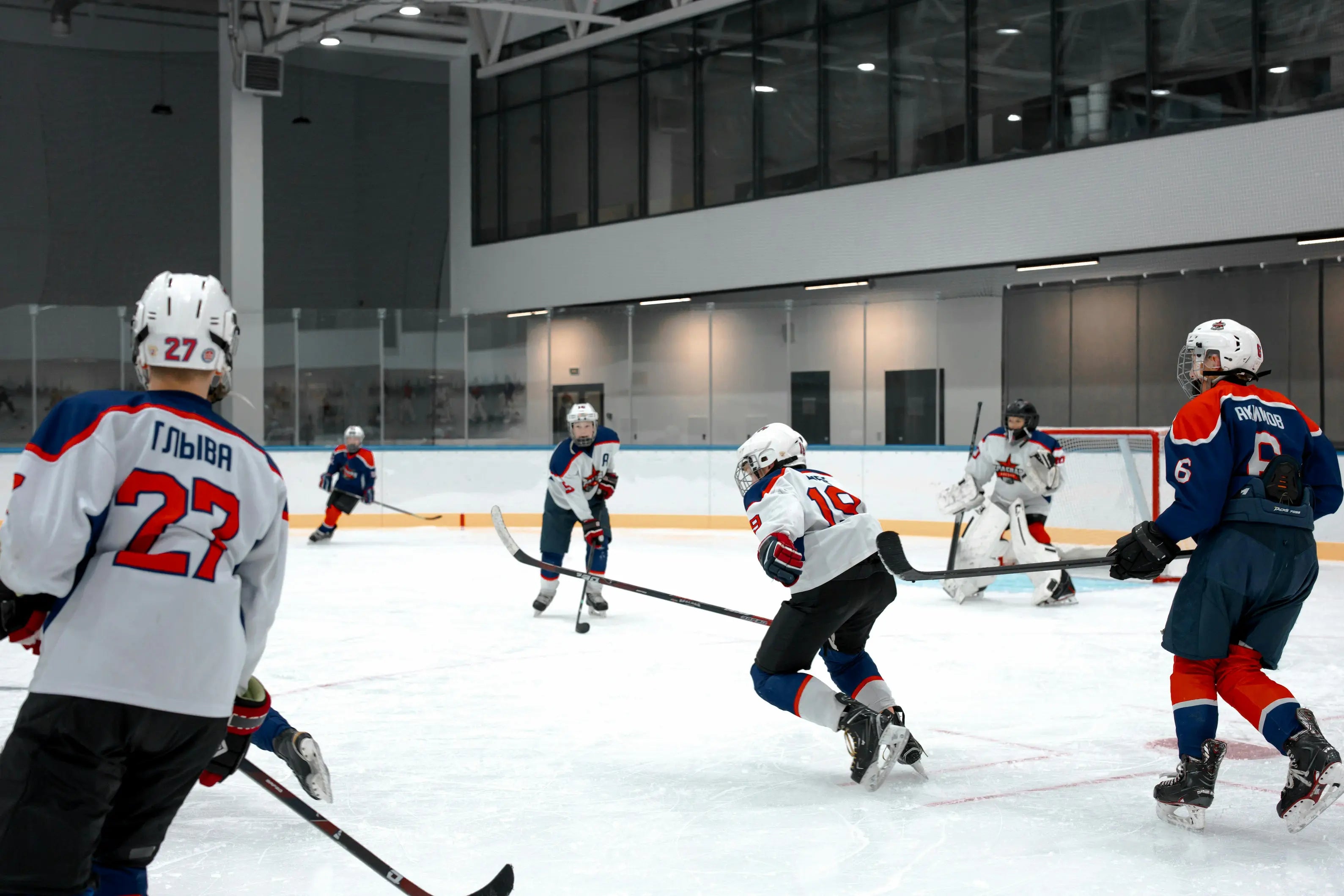 Wie du dich erfolgreich auf dein erstes Eishockeyspiel vorbereitest